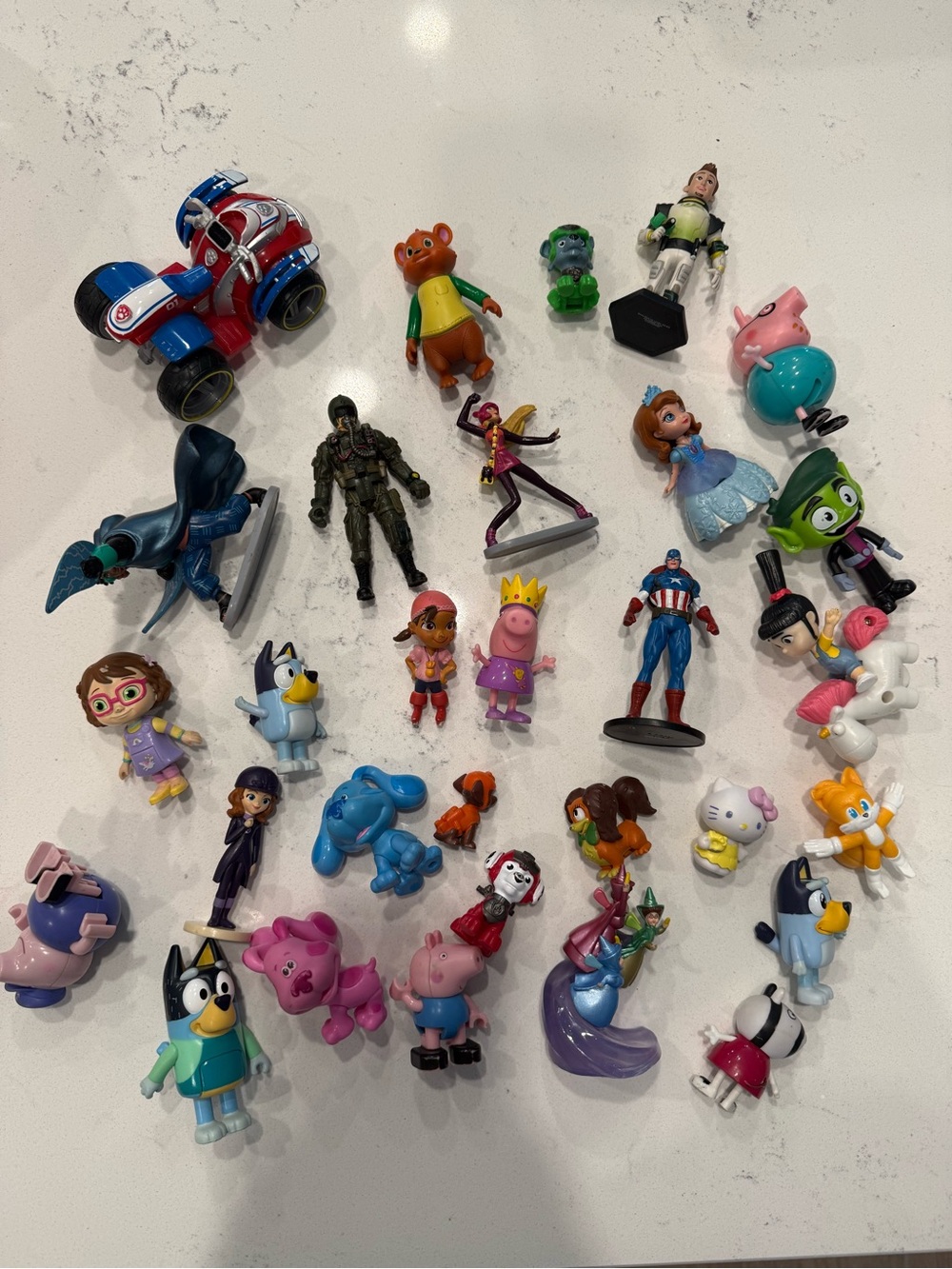 Assorted Kids' Toy Figures - Mixed Colors